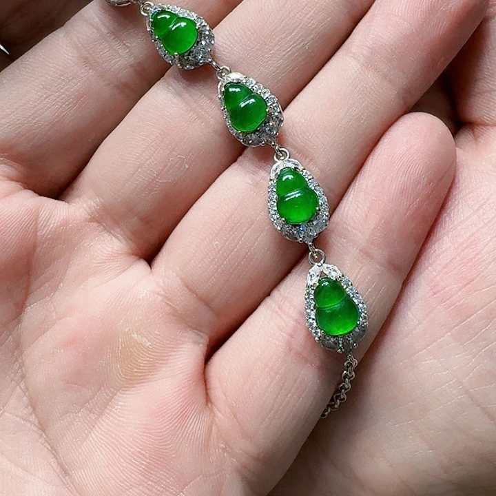 翡翠颈饰未镶嵌天然A货翡翠放漏