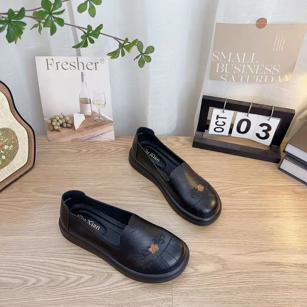 9263潮流百搭绣花妈妈单鞋仓