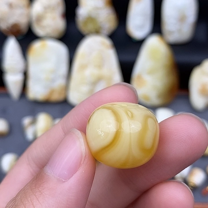 未镶嵌琥珀裸石20墩子a166