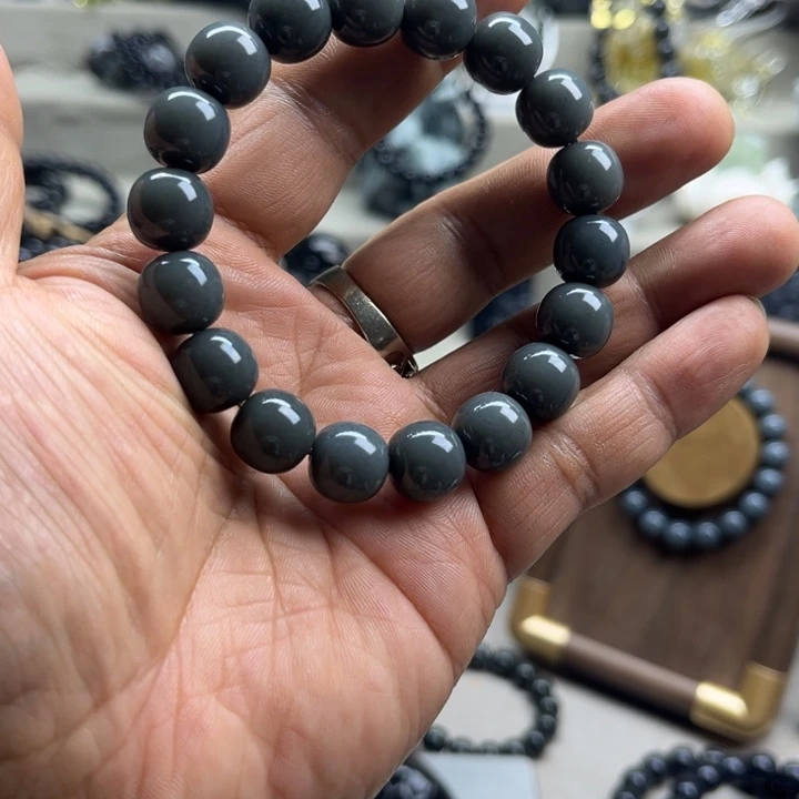 隔***Q和田玉未镶嵌颈饰