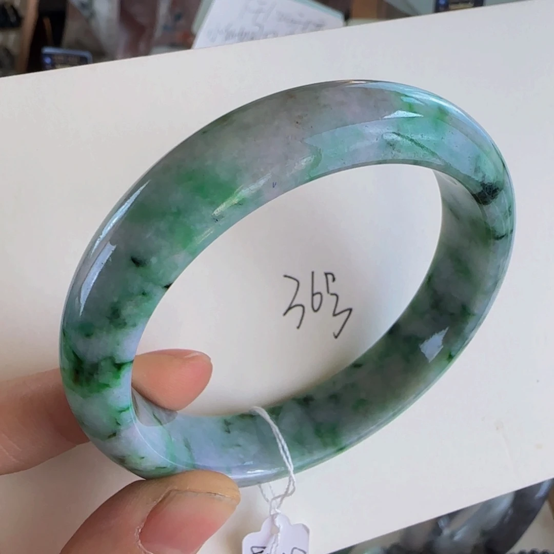 翡翠手镯未镶嵌老坑56.8色线