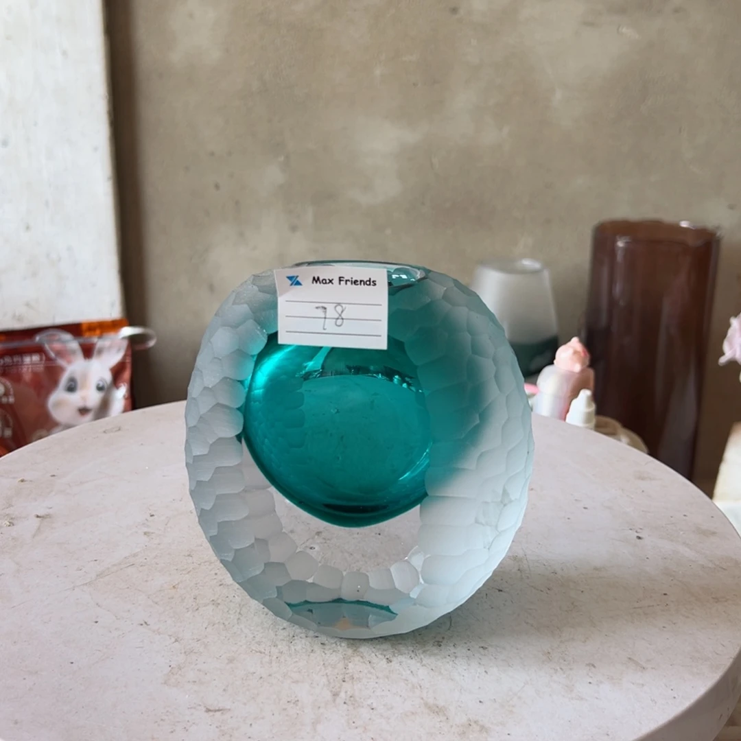 弘扬琉璃花器微瑕高度15