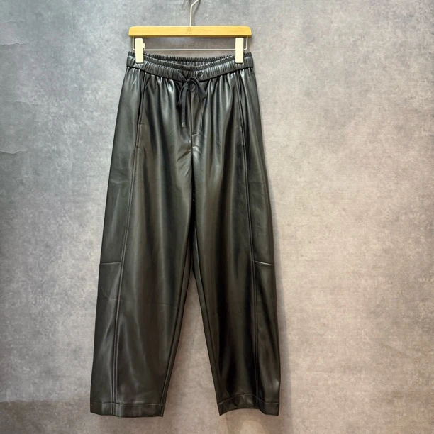 水淼25年秋季新品1852-时尚潮流简约皮萝卜裤