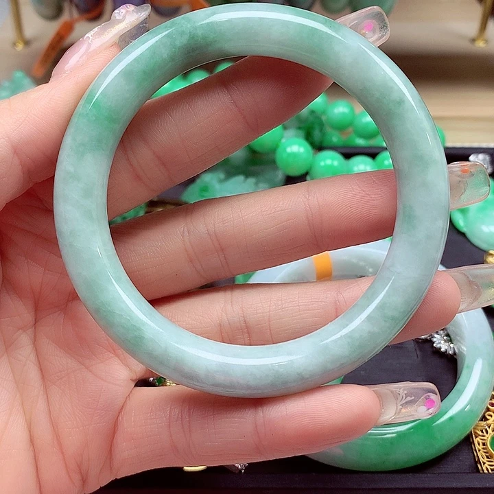翡翠未镶嵌手镯翡翠