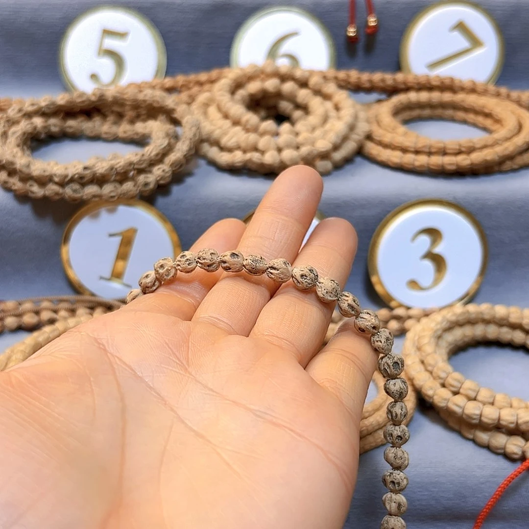 柏香籽/百香籽手串大****鸽