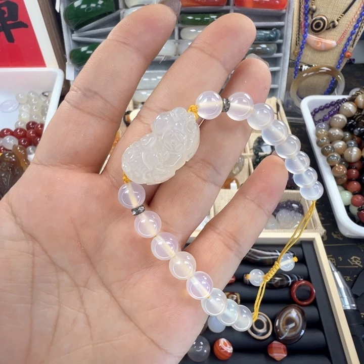 玛瑙/玉髓颈饰合金