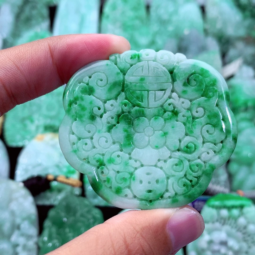 吊坠(不含链)未镶嵌翡翠