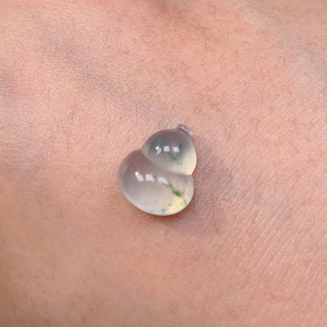 翡翠颈饰未镶嵌葫芦