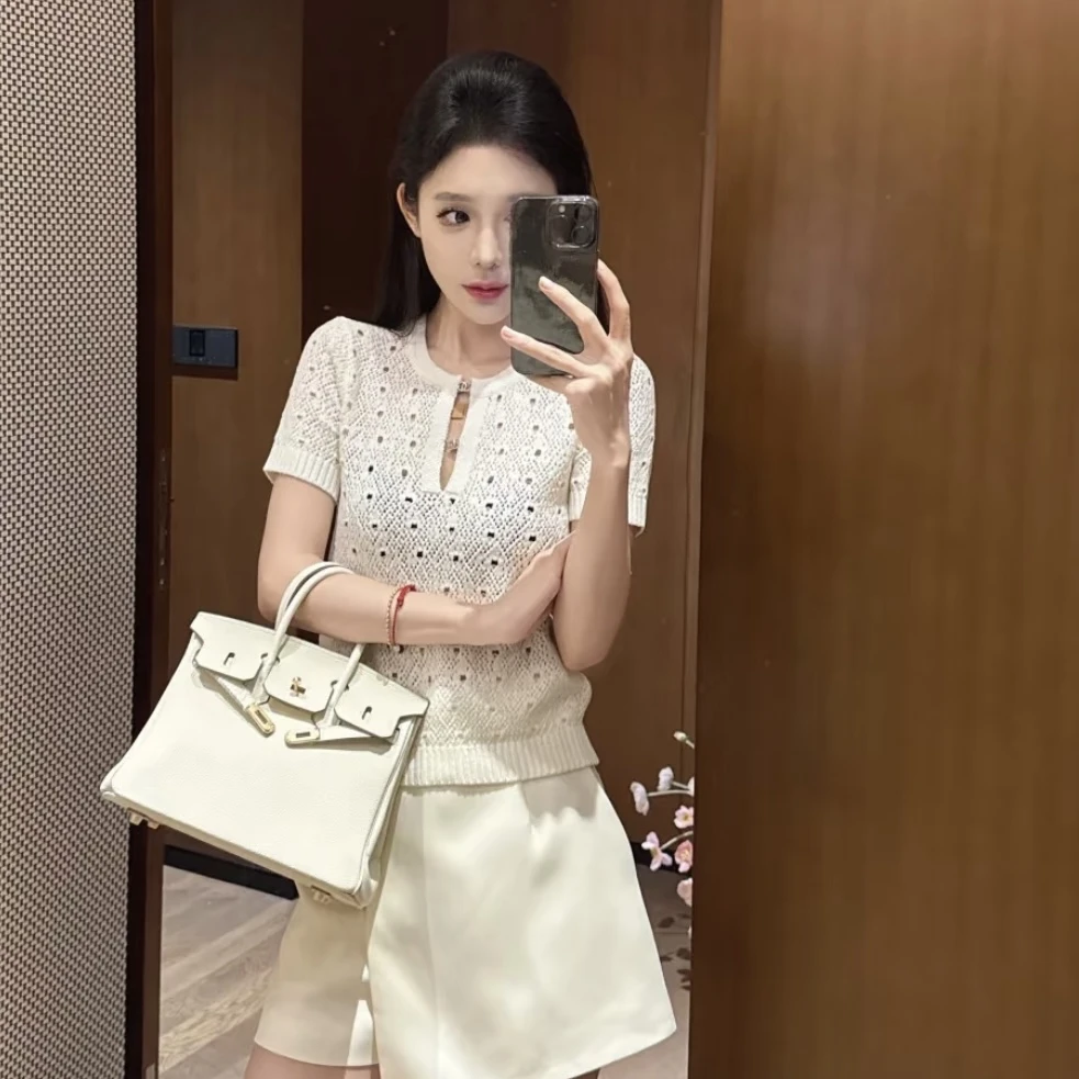 《猪猪出品》白色镂空蕾丝短袖薄款防晒女夏季减龄提花休闲613