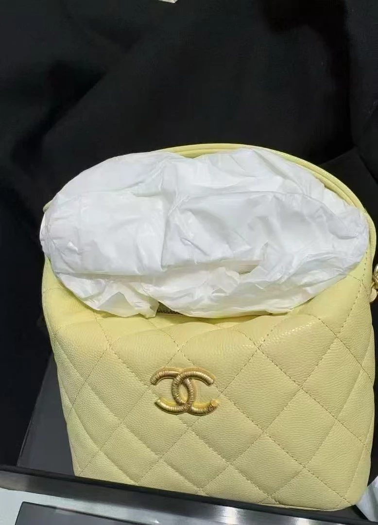 全新未使用 Chanel/香奈儿 澳海贝 25p小鸡黄拉丝大logo饭盒包