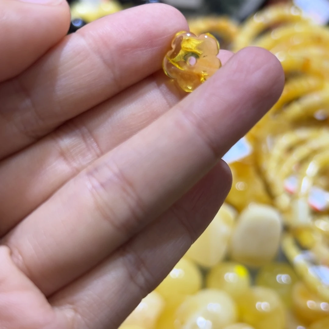 琥珀珠宝奇石未镶嵌