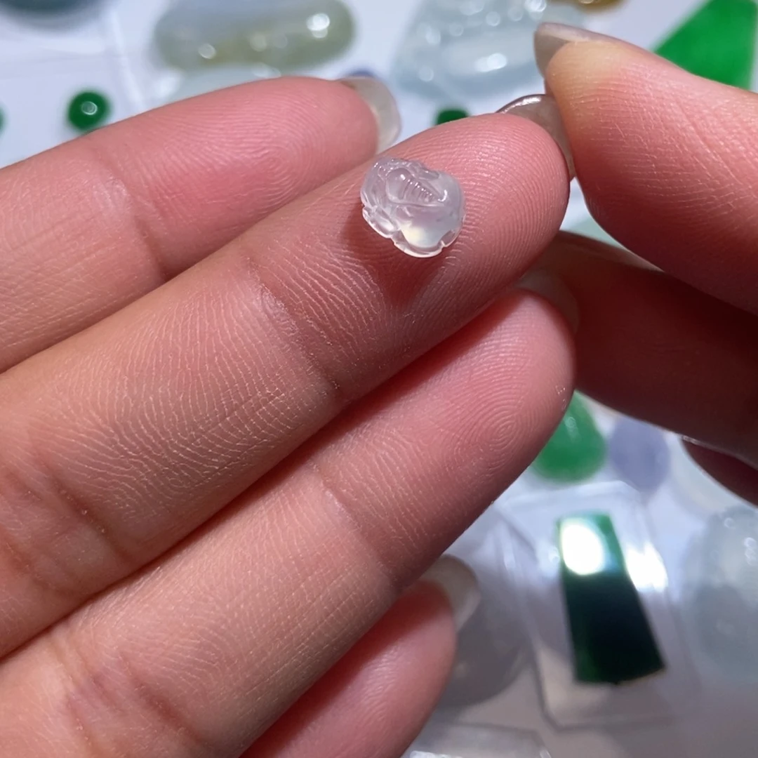 未镶嵌定制翡翠翡翠7.9:6.9/4.7