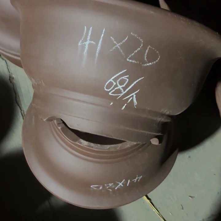 紫砂花盆100-2。 41-20。