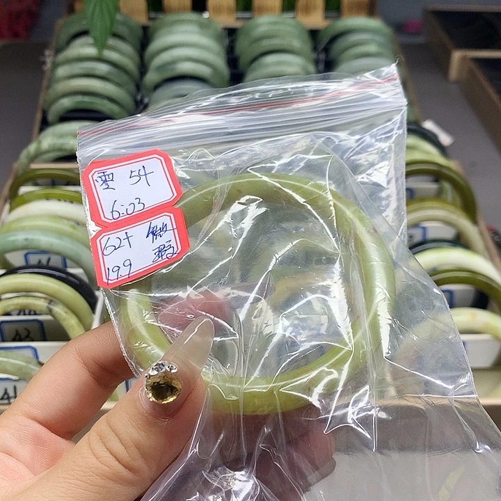 未镶嵌蛇纹石玉手镯54