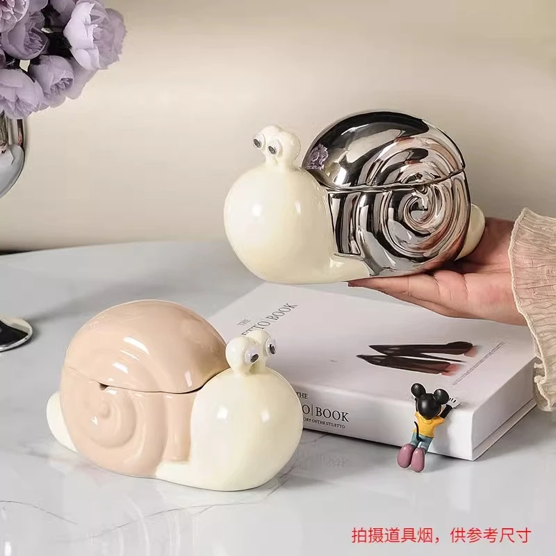 创意烟灰缸家用客厅个性带盖防飞灰办公室烟缸高级感可爱蜗牛摆件