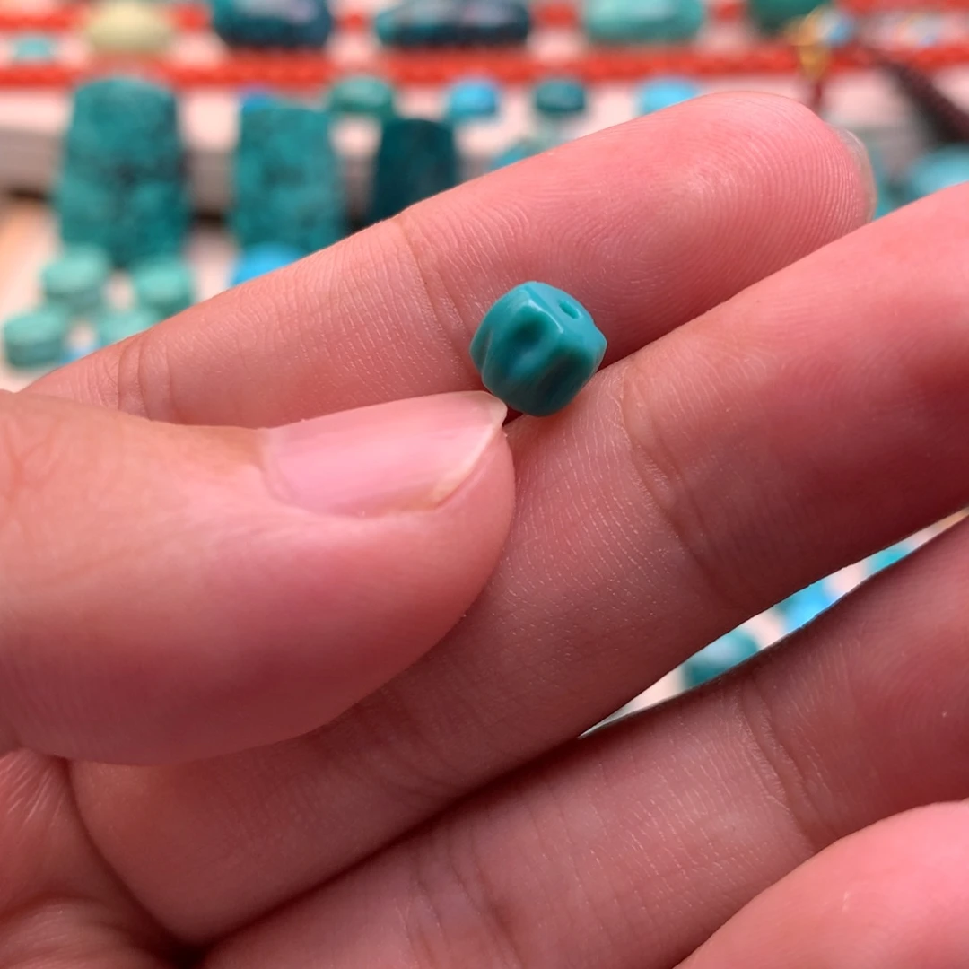 未镶嵌绿松石珠宝奇石