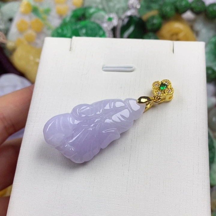 翡翠未镶嵌吊坠(赠链)