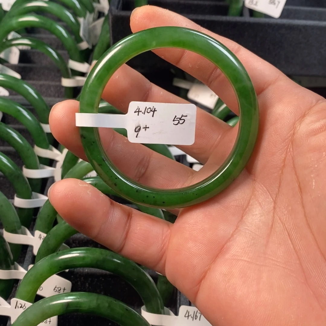 t***o和田玉（碧玉）未镶嵌手镯