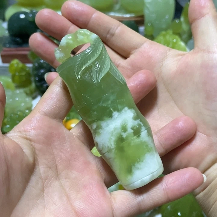 【闪购商品】蛇纹石玉未镶嵌把件