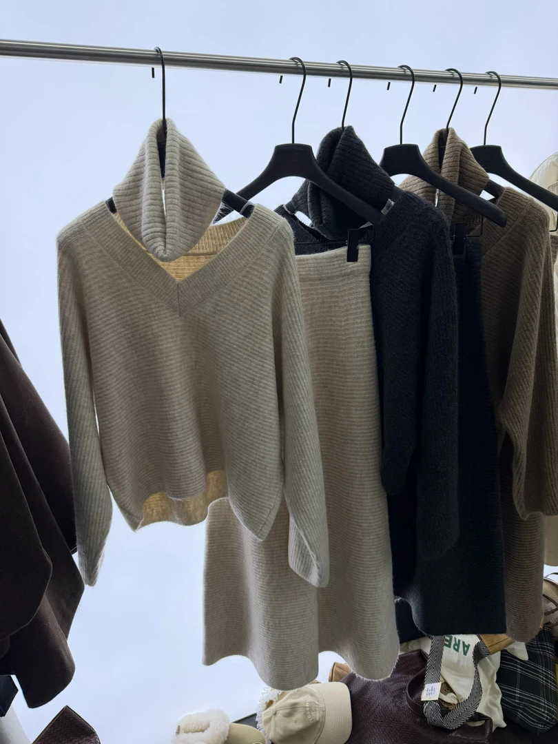 Coriander 香菜常规款百搭保暖脖套针织套装685222