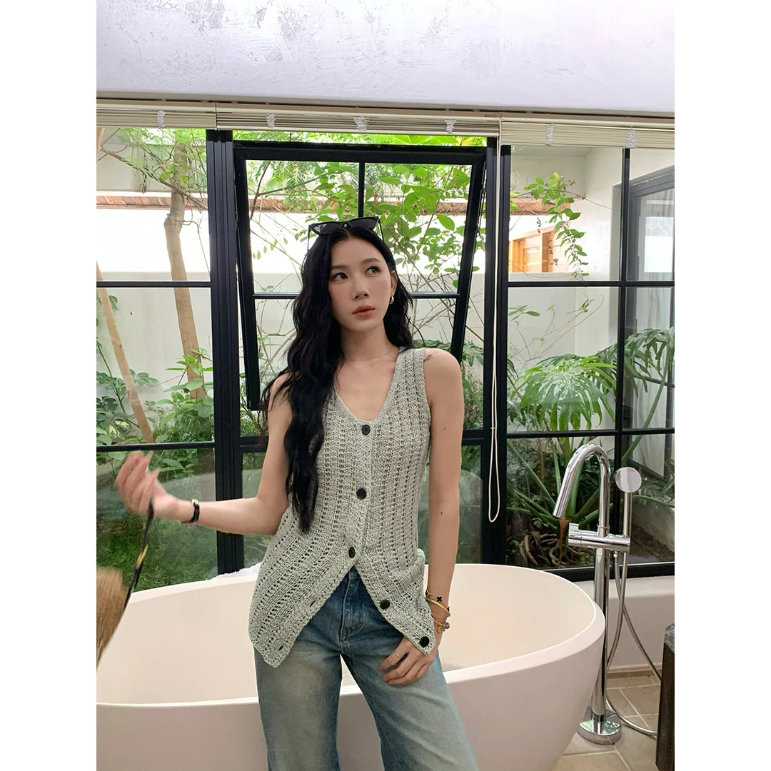 70不是七十【春寻】夏季带子纱编肌理感V领度假风修身马甲背心
