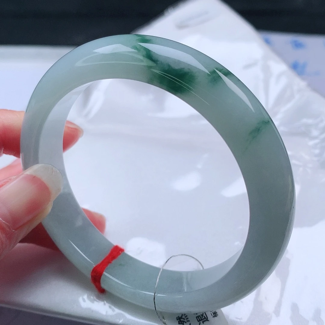 翡翠手镯未镶嵌57圈