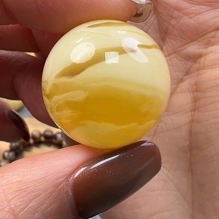 蜜蜡未镶嵌珠宝奇石
