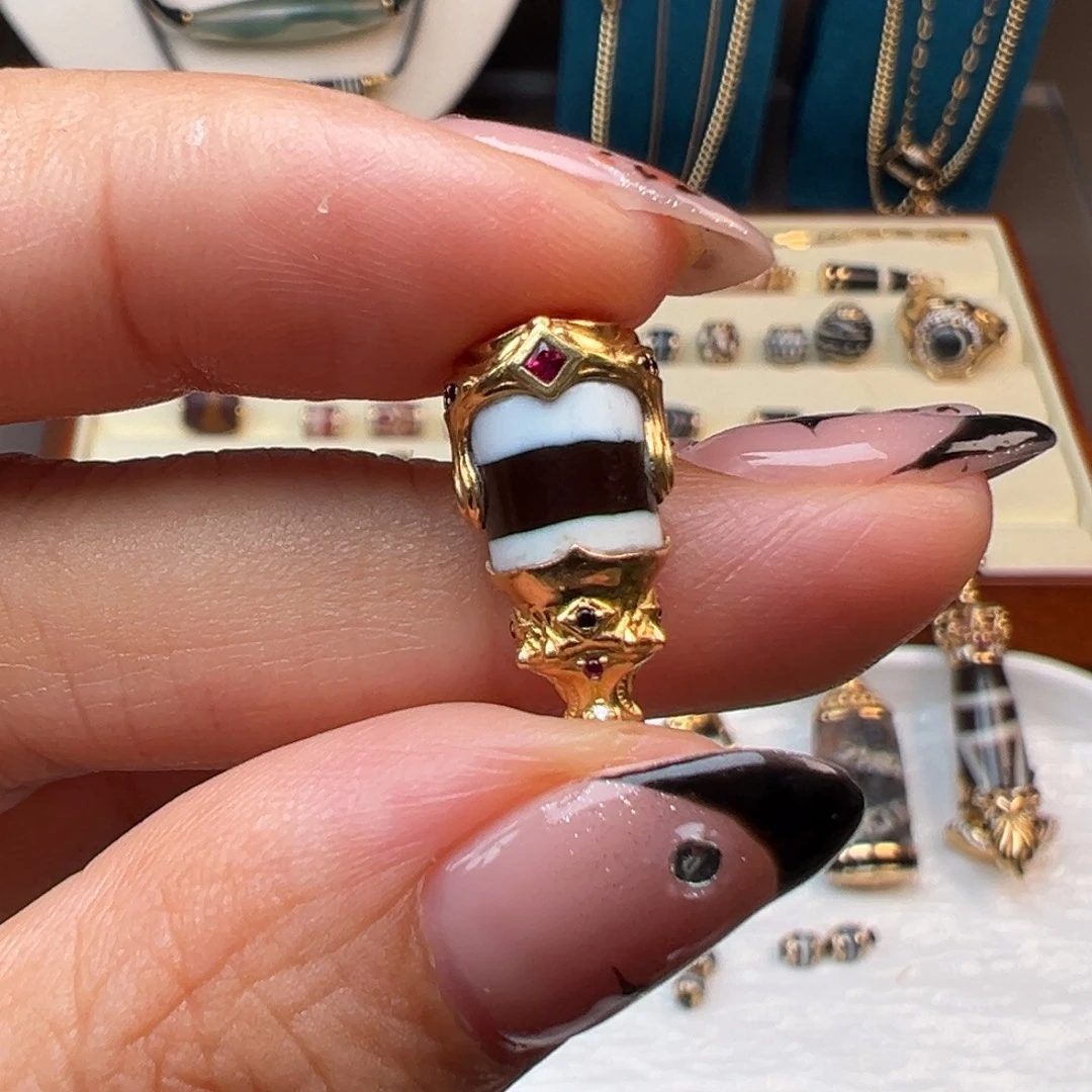 玛瑙/玉髓22K金镶嵌三通