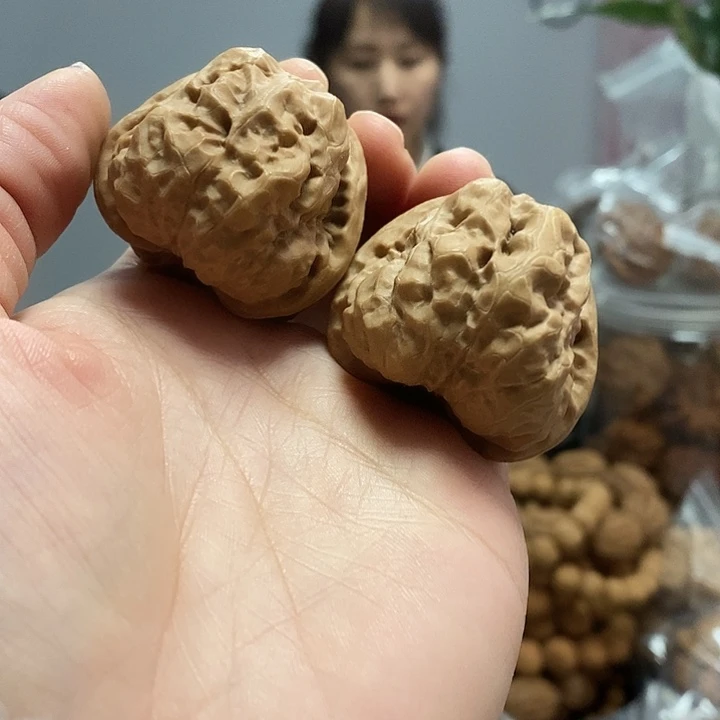 文玩核桃把件40.5蛤蟆头红皮
