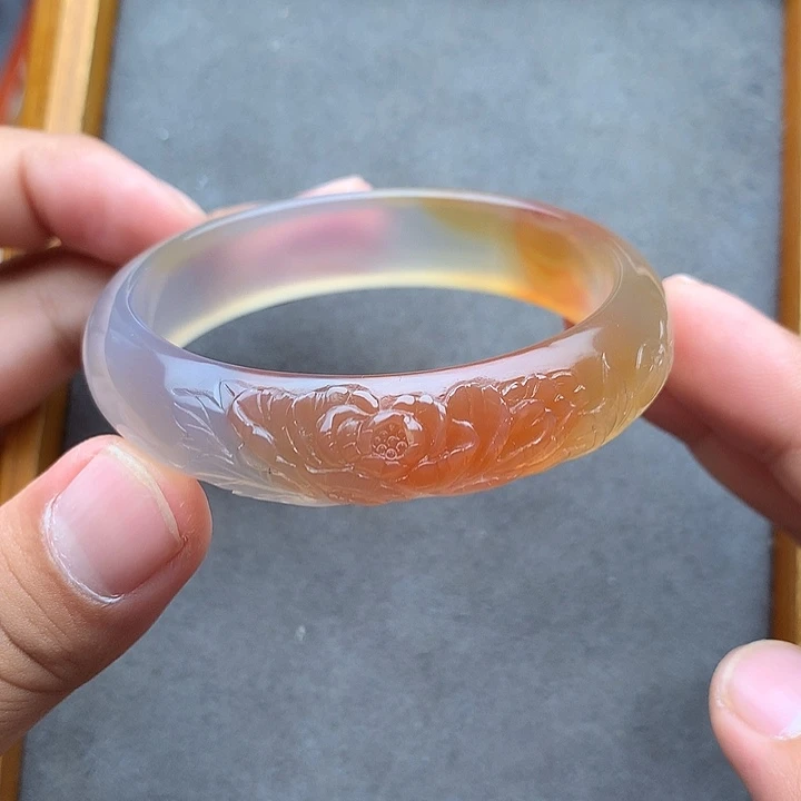 玛瑙/玉髓未镶嵌手镯56圈口