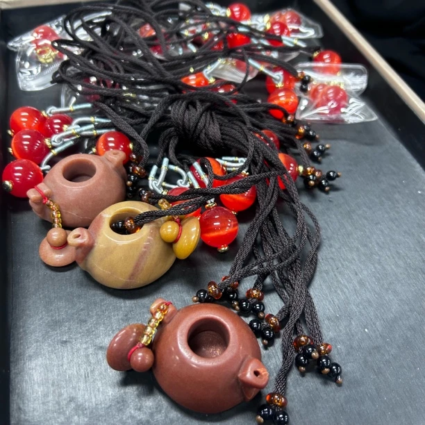 新款高颜值工艺品把把壶招财小茶壶手把件多样性拍一发一随机发货