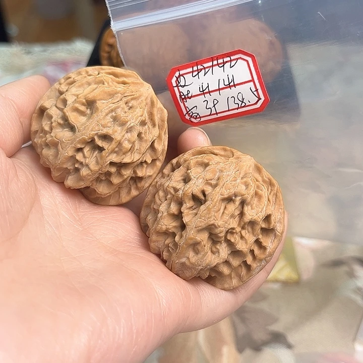 文玩核桃把件苹果园