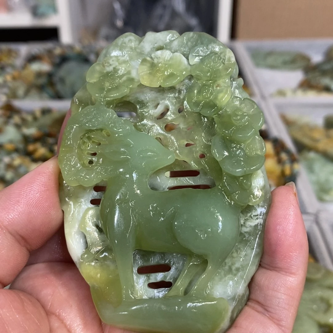 蛇纹石玉颈饰未镶嵌