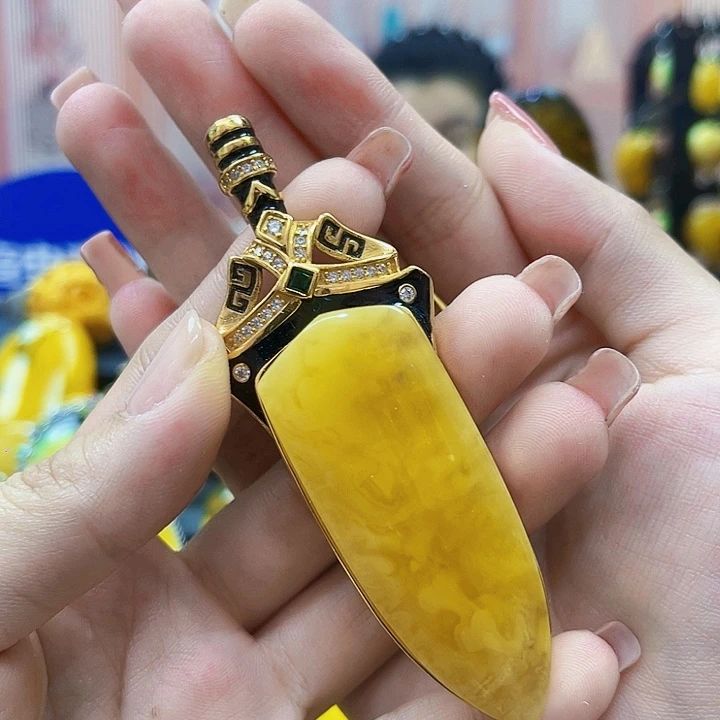 琥珀银S925镶嵌颈饰吊坠