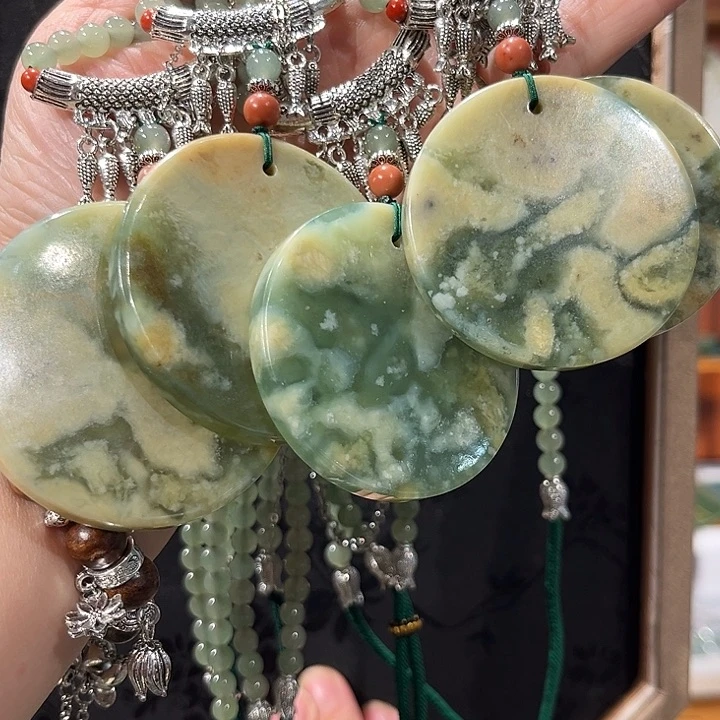 颈饰未镶嵌和田玉