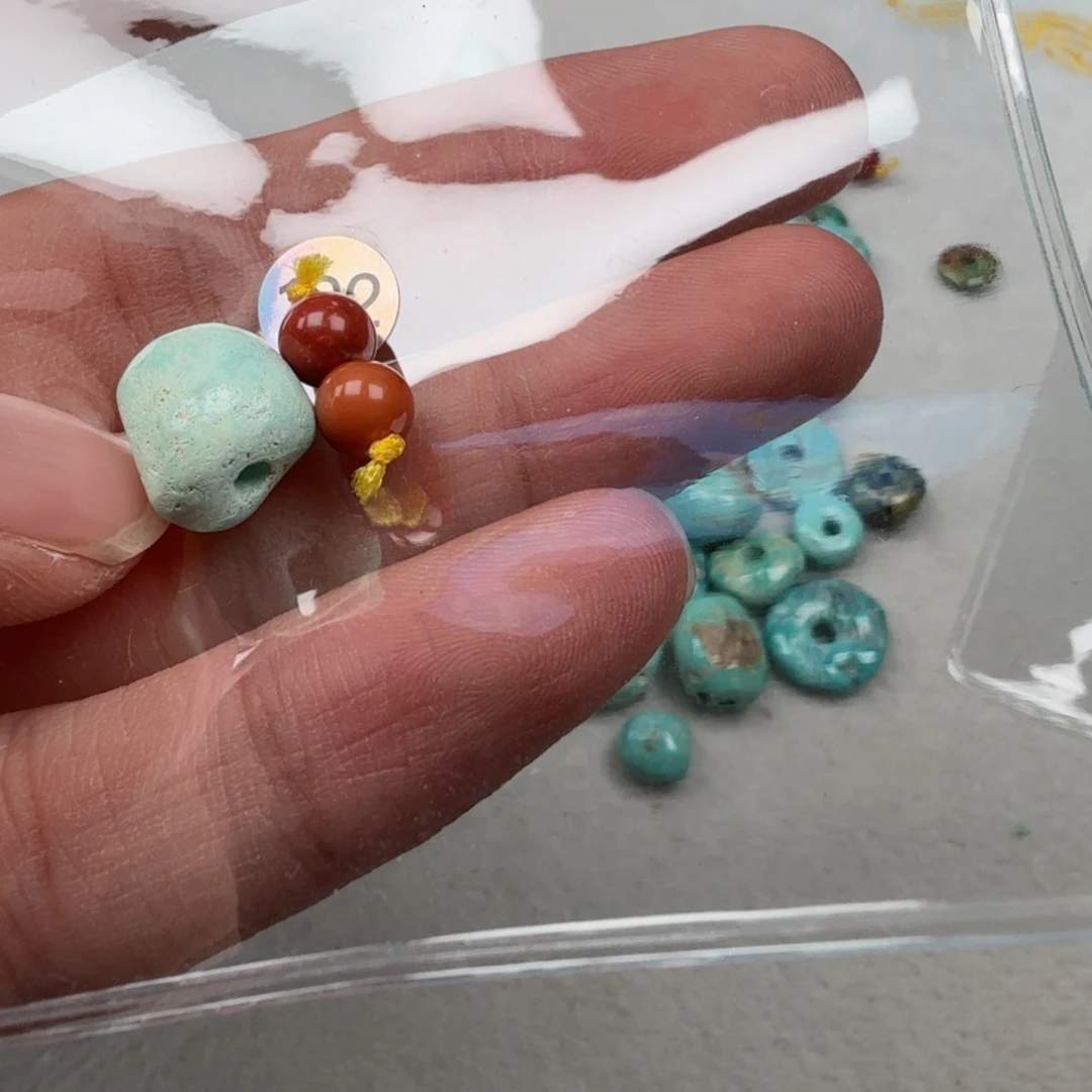 南红玛瑙未镶嵌珠宝奇石
