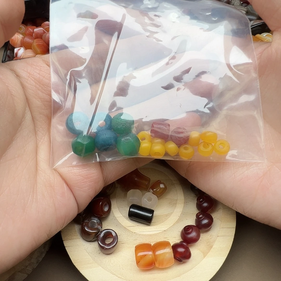 宝****合金玛瑙/玉髓珠宝半成品