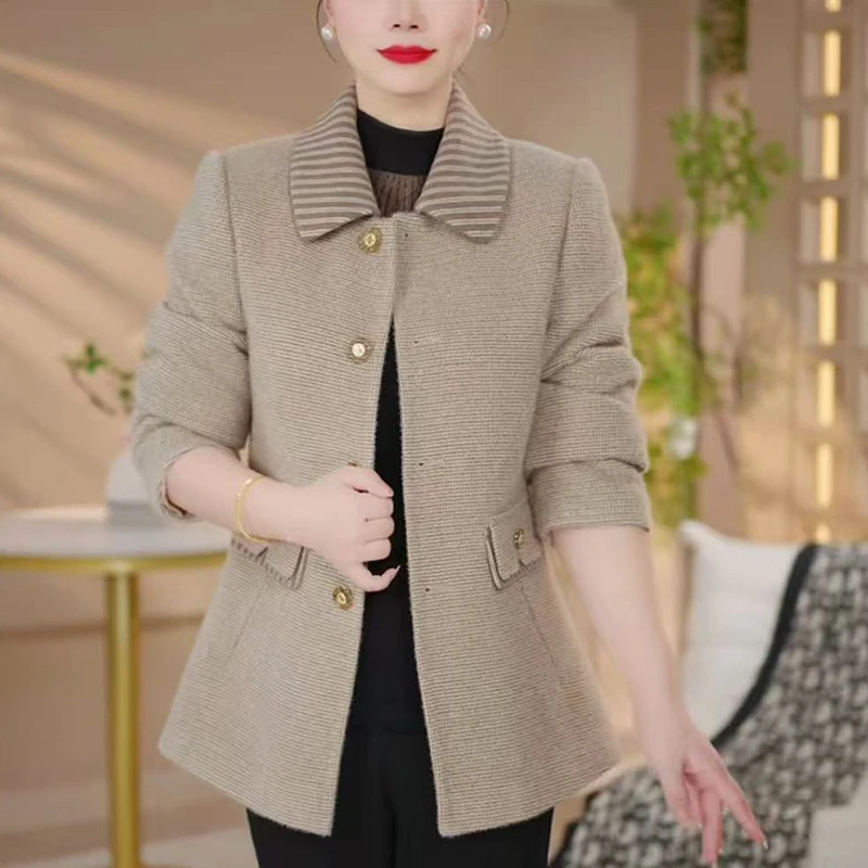 秋季休闲减龄中年女士百搭显瘦时尚上衣新款洋气上档次水貂绒外套