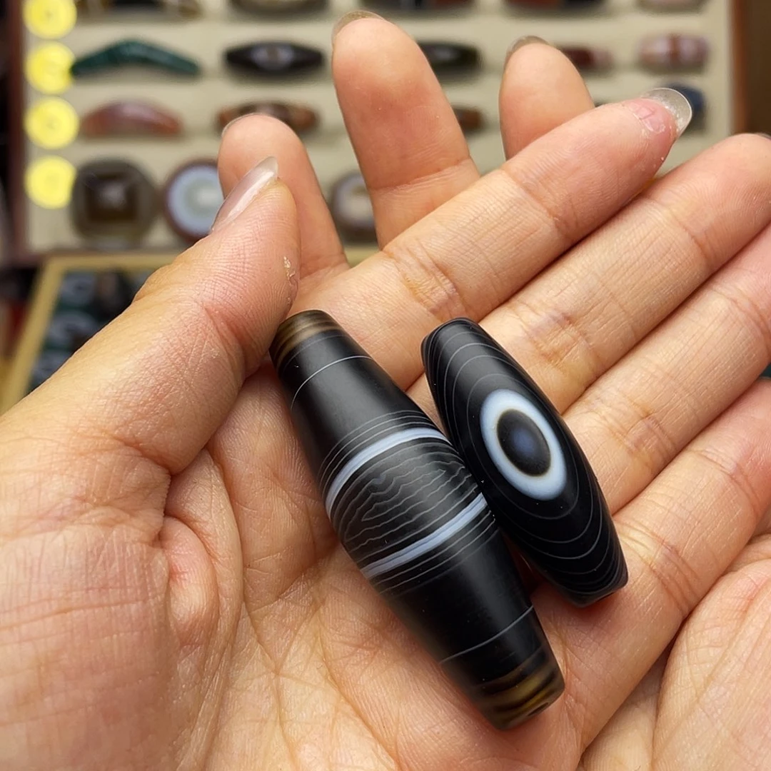 薇***虎未镶嵌玛瑙/玉髓珠宝奇石