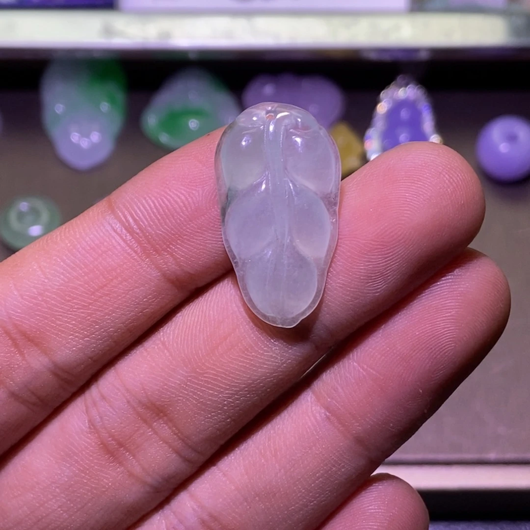 颈饰未镶嵌翡翠吊坠