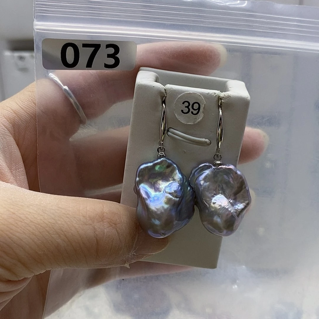 合金耳饰淡水珍珠