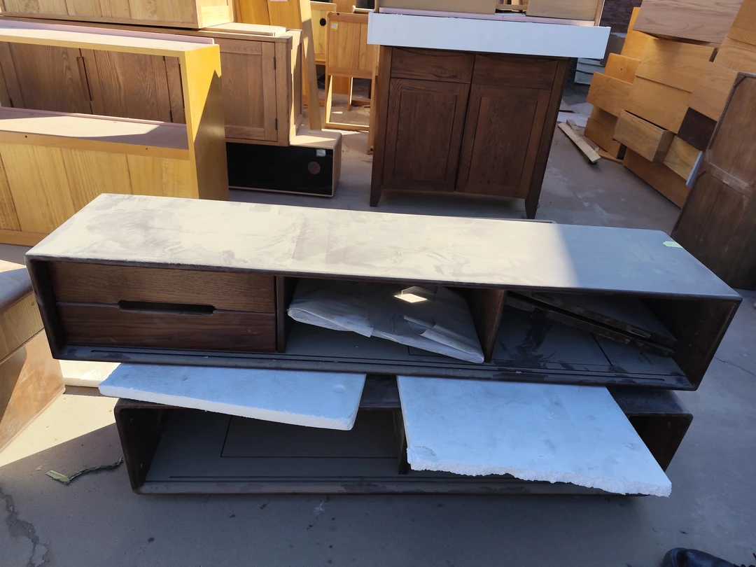 电视柜 橡木 135*32*25 瑕疵无售后 1