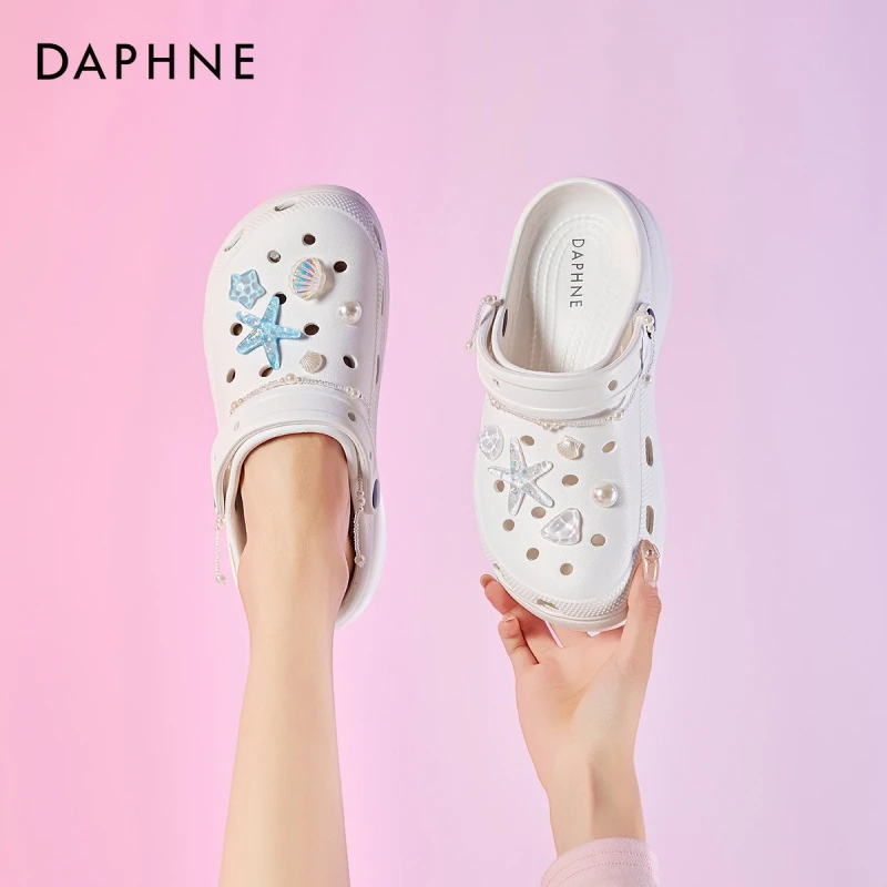 达芙妮洞洞鞋女2025新款夏外穿松糕厚底防滑增高女鞋时尚沙滩凉拖