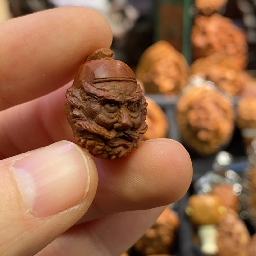 潍坊核雕桃核雕刻钟馗头