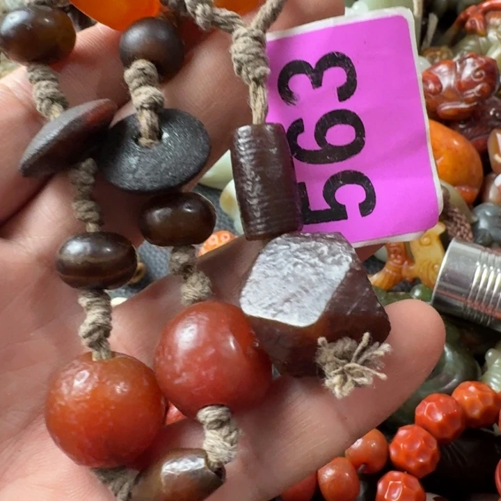 玛瑙/玉髓颈饰未镶嵌