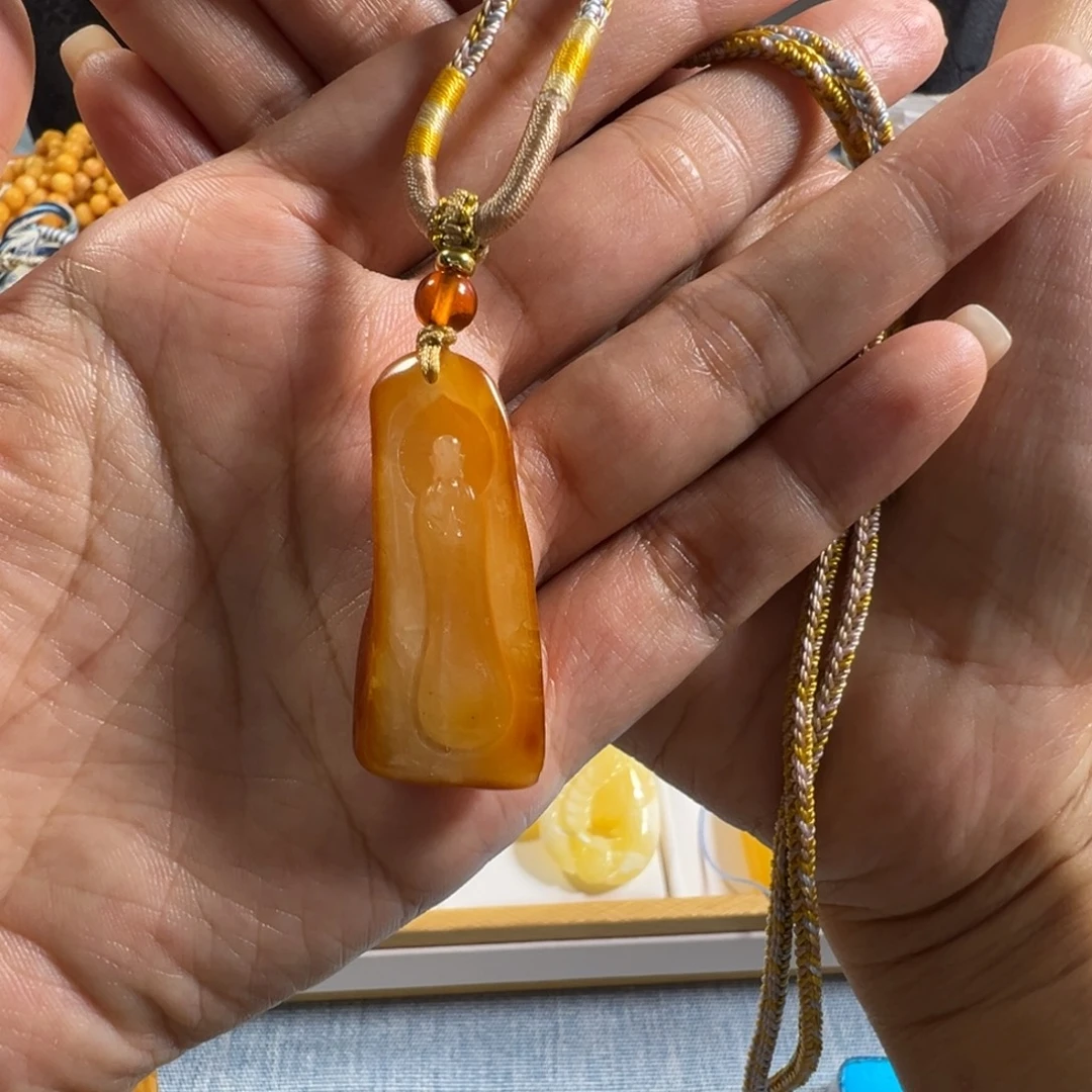 琥珀颈饰未镶嵌蜜蜡