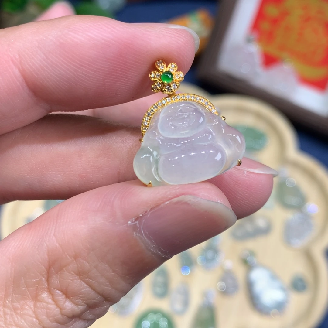 翡翠18K金镶嵌颈饰佛公