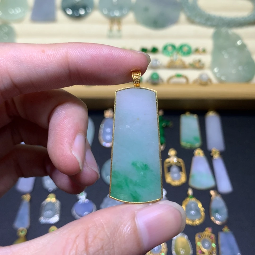 翡翠18K金镶嵌吊坠(不含链)