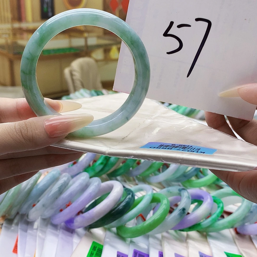 翡翠未镶嵌手镯vvv