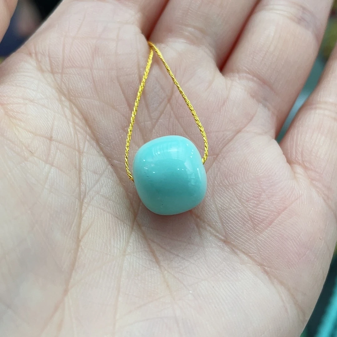 绿松石颈饰未镶嵌